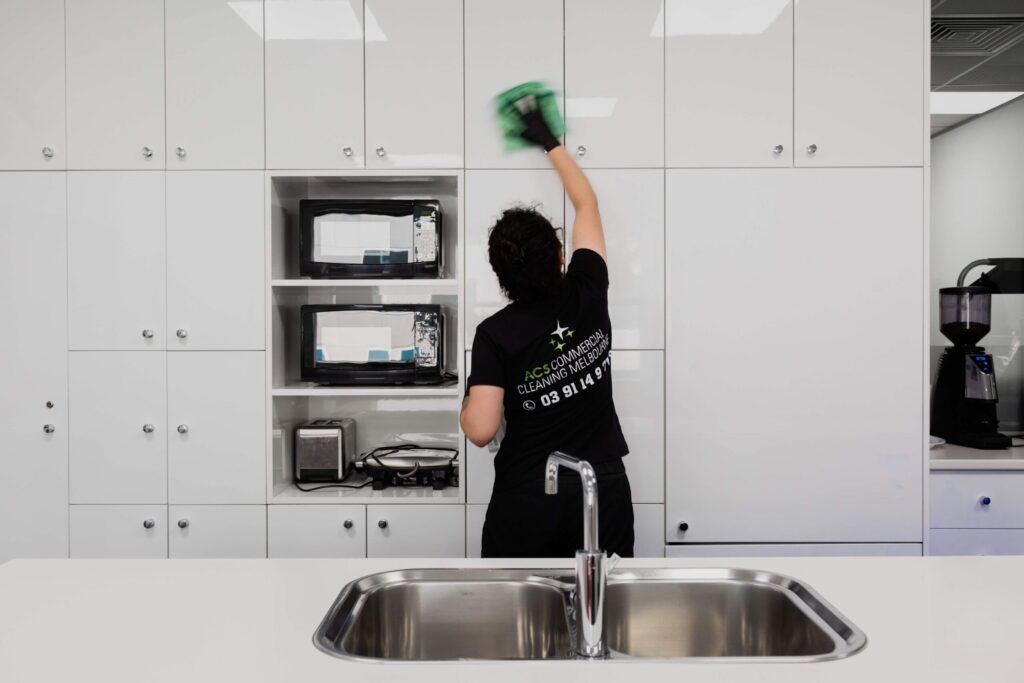 Kitchen-Cleaning-scaled
